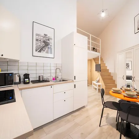 Apartment Park Harmony Studio- Near Heroes' Square